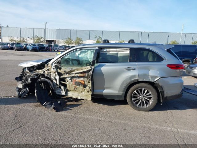 5TDJGRFH8KS068239 Toyota Highlander Hybrid Xle