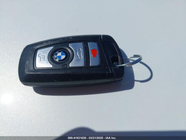2018 BMW 320I WBA8E1G52JNU89675 Photo 10