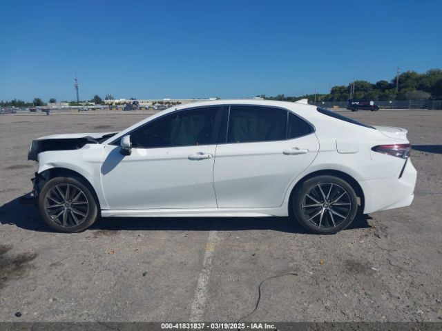 4T1T11AK8RU850542 Toyota CAMRY SE