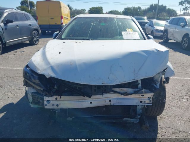 4T1T11AK8RU850542 Toyota CAMRY SE