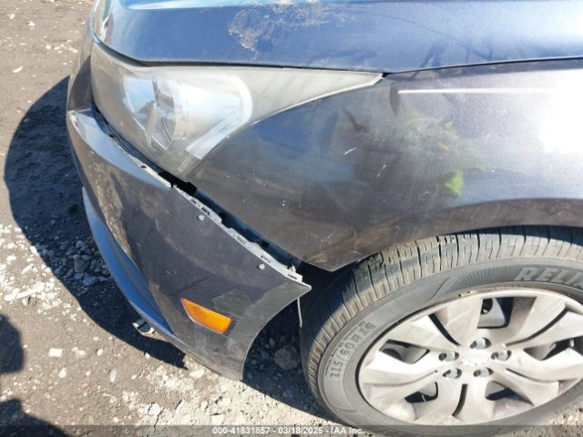 1G1PA5SG2E7467480 Chevrolet Cruze Ls Auto