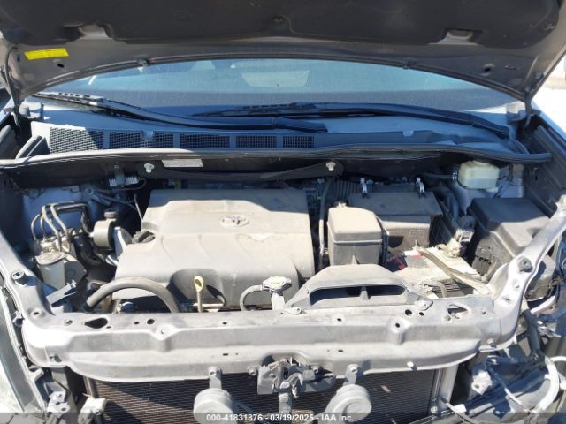 5TDXK3DC7FS633034 Toyota Sienna Se 8 Passenger