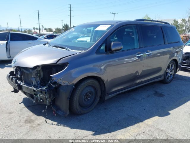 5TDXK3DC7FS633034 Toyota Sienna Se 8 Passenger