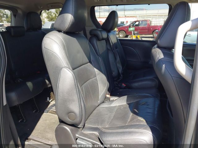5TDXK3DC7FS633034 Toyota Sienna Se 8 Passenger