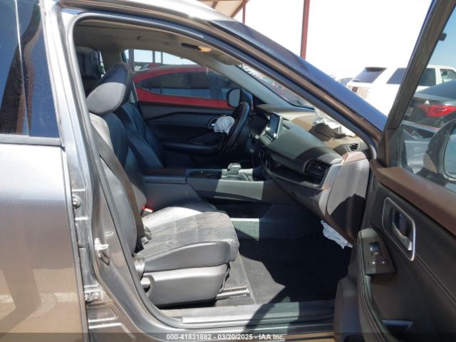JN8AT3BA9MW001447 Nissan Rogue Sv Fwd