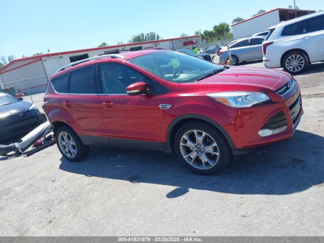 1FMCU0J98EUD14361 Ford Escape Titanium