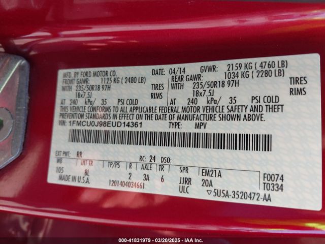 1FMCU0J98EUD14361 Ford Escape Titanium