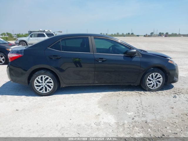 5YFBURHE7KP938152 Toyota COROLLA LE