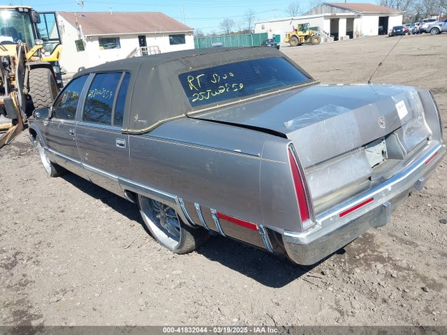 1996 CADILLAC FLEETWOOD 1G6DW52P2TR700192 Photo 2