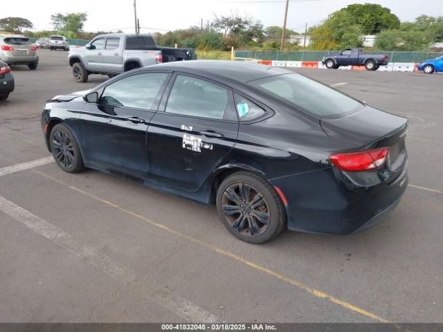 2017 CHRYSLER 200 1C3CCCFB2HN502784 Photo 2