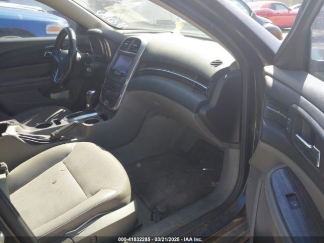 1G11E5SL2EF258804 Chevrolet MALIBU 2LT