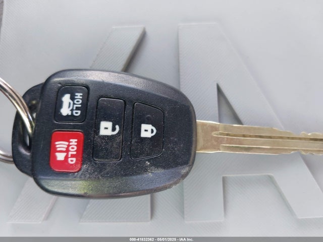 2T1BURHE9GC527505 Toyota COROLLA LE