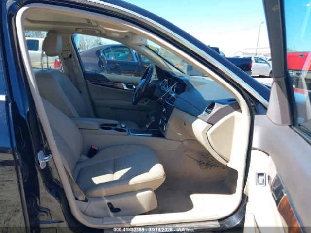 WDDGF4HB3ER305107 Mercedes-Benz C 250 Luxury/sport