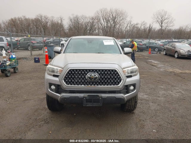 3TMCZ5AN7KM246599 Toyota Tacoma Trd Off Road