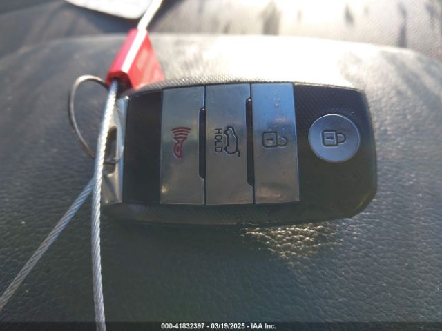KNDJX3A5XG7316891 KIA Soul !