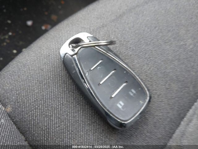 2GNAXUEV0K6202284 Chevrolet EQUINOX LT