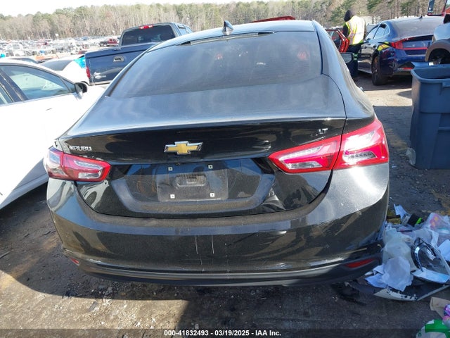 1G1ZD5ST6NF151647 Chevrolet Malibu Fwd Lt