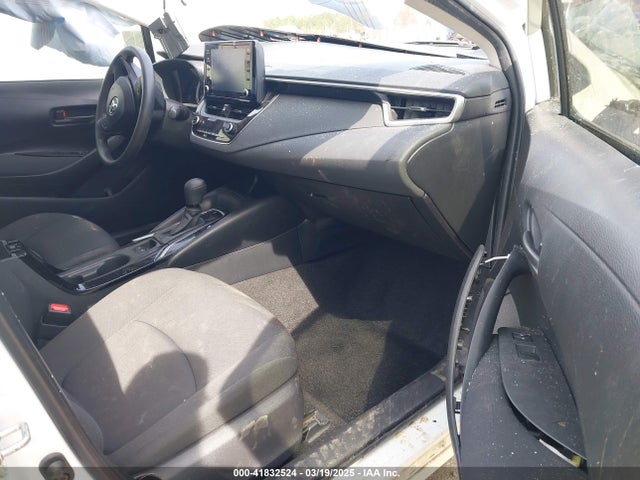 JTDVPMAE9N3015203 Toyota COROLLA LE