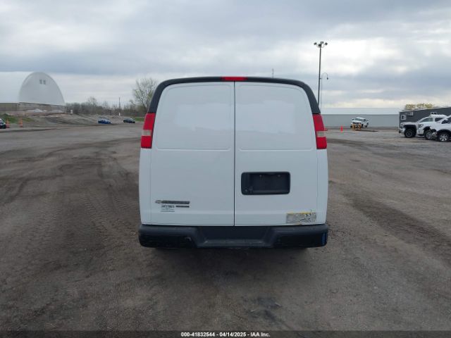 1GCSGAFX1E1118221 Chevrolet Express 1500 Work Van