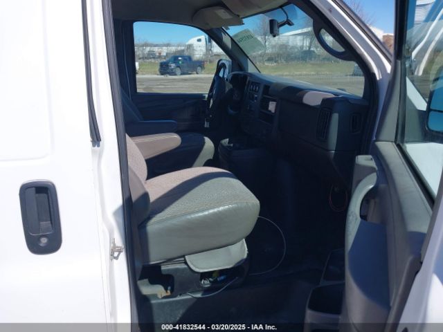 1GCSGAFX1E1118221 Chevrolet Express 1500 Work Van