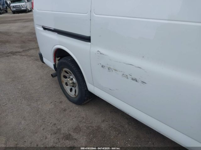 1GCSGAFX1E1118221 Chevrolet Express 1500 Work Van
