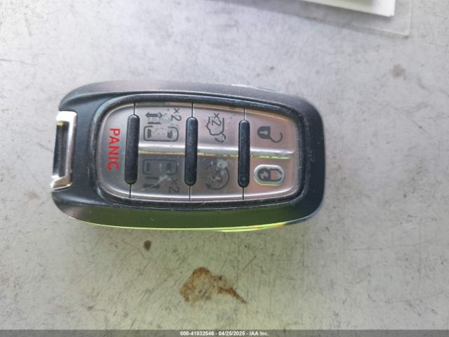 2C4RC1DG8MR539103 Chrysler Voyager Lxi