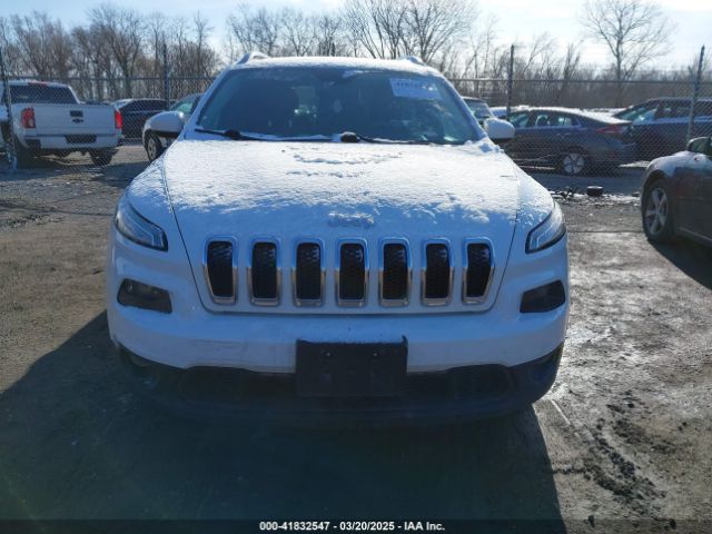 1C4PJLCB7GW307005 Jeep Cherokee Latitude