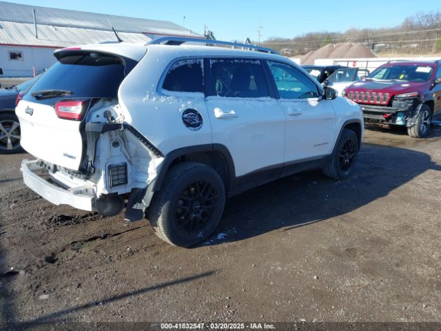 1C4PJLCB7GW307005 Jeep Cherokee Latitude