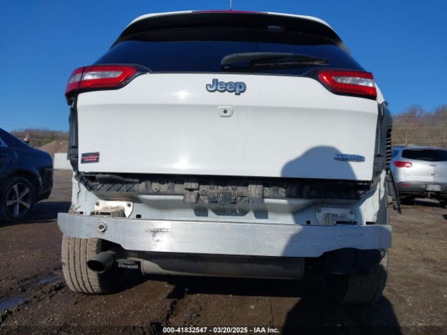 1C4PJLCB7GW307005 Jeep Cherokee Latitude