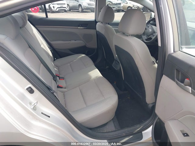 5NPD84LF1JH255925 Hyundai ELANTRA SEL