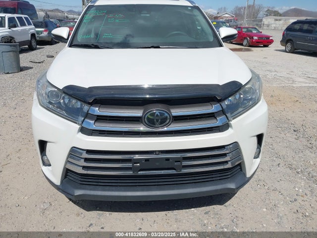 5TDDZRFH3JS901578 Toyota Highlander Limited Platinum