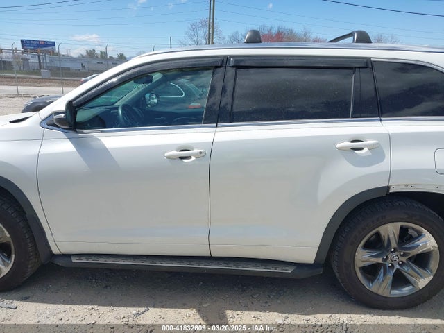 5TDDZRFH3JS901578 Toyota Highlander Limited Platinum