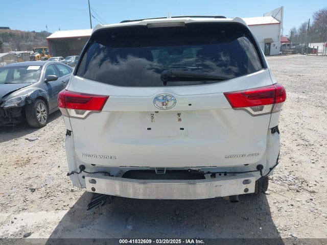 5TDDZRFH3JS901578 Toyota Highlander Limited Platinum