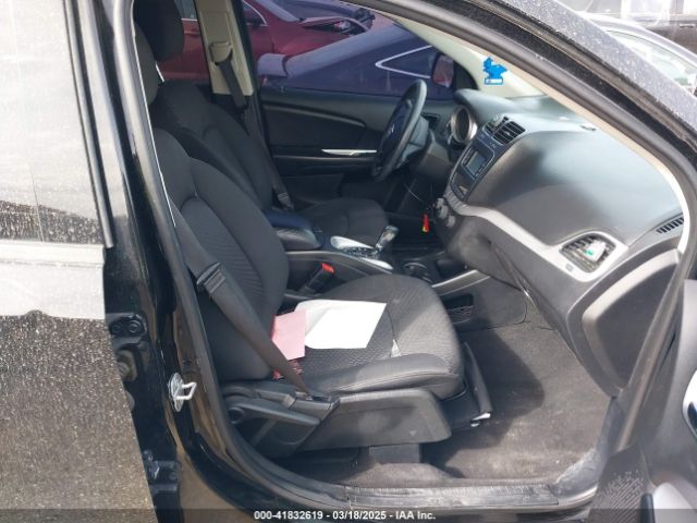3C4PDCAB4JT237065 Dodge JOURNEY SE