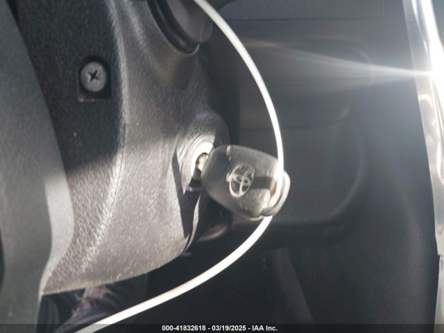 4T4BF1FK1GR536675 Toyota CAMRY LE