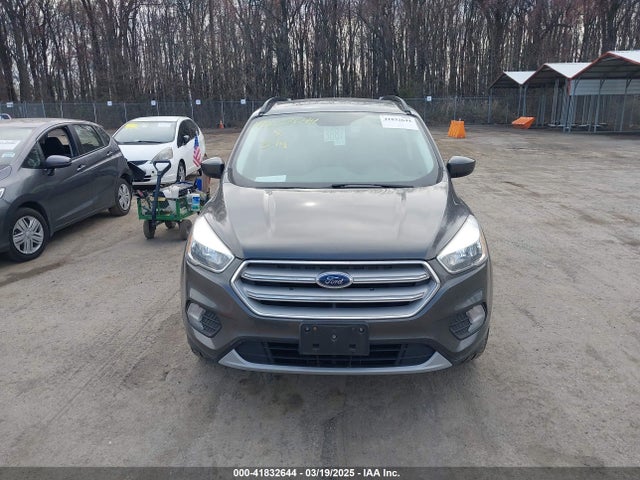 1FMCU9GD6JUA17650 Ford ESCAPE SE