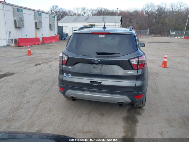 1FMCU9GD6JUA17650 Ford ESCAPE SE