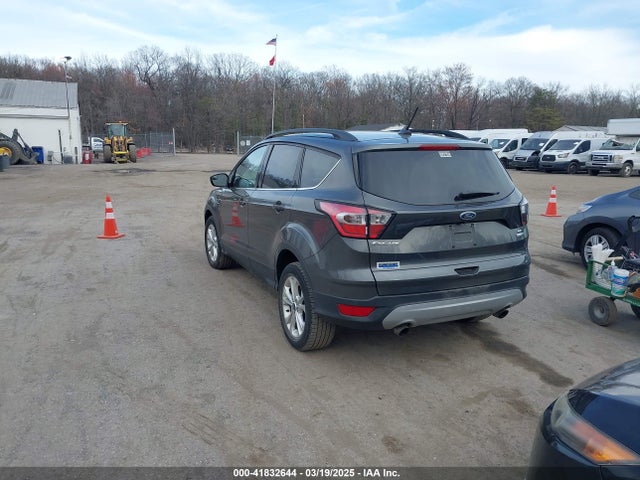 1FMCU9GD6JUA17650 Ford ESCAPE SE