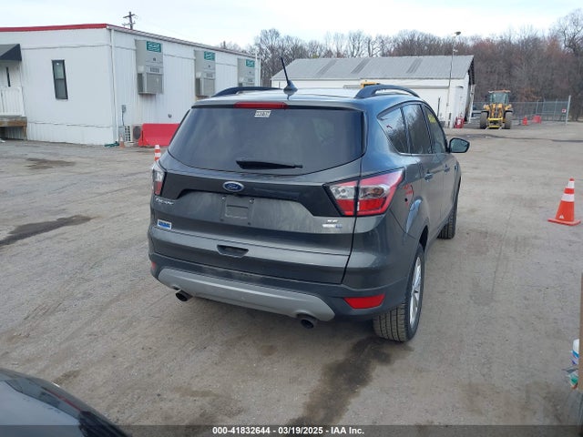 1FMCU9GD6JUA17650 Ford ESCAPE SE