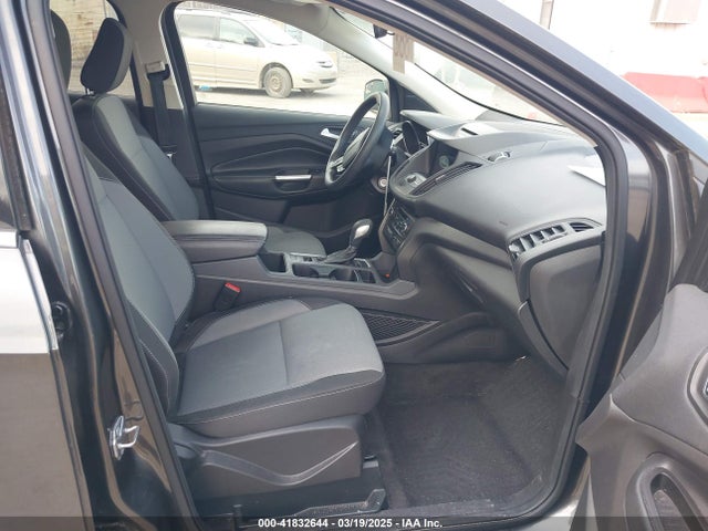 1FMCU9GD6JUA17650 Ford ESCAPE SE