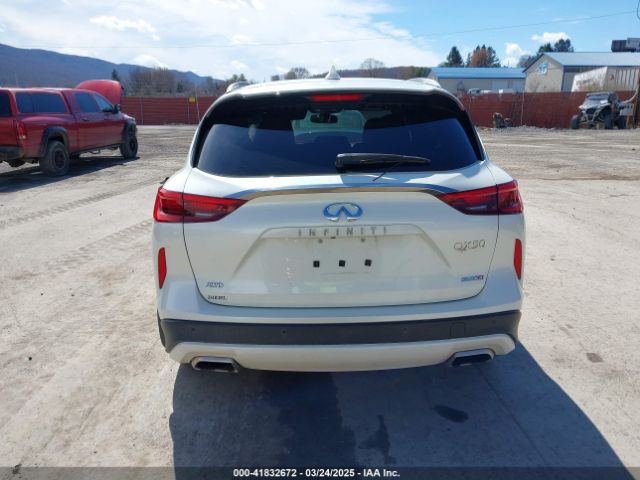 3PCAJ5M3XLF109087 Infiniti Qx50 Essential Awd