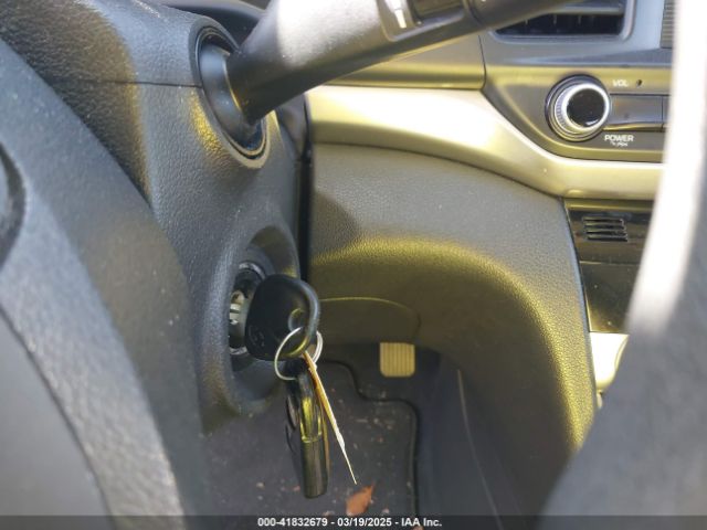 KMHD74LF1LU944323 Hyundai ELANTRA SE