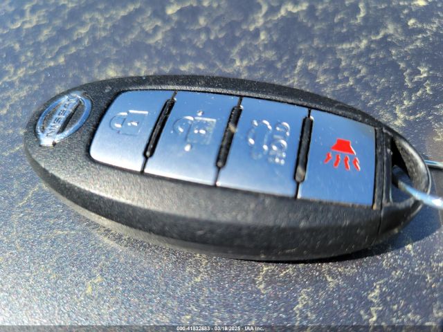 3N1CN8EV2ML824353 Nissan Versa