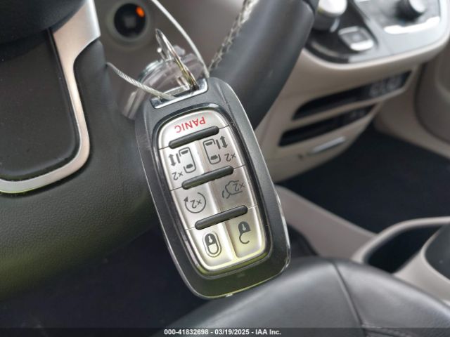 2022 CHRYSLER PACIFICA 2C4RC1BG4NR188100 Photo 10