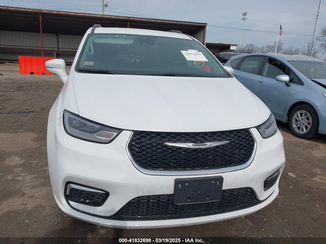 Chrysler Pacifica Touring L 2022 2C4RC1BG4NR188100 Image 12