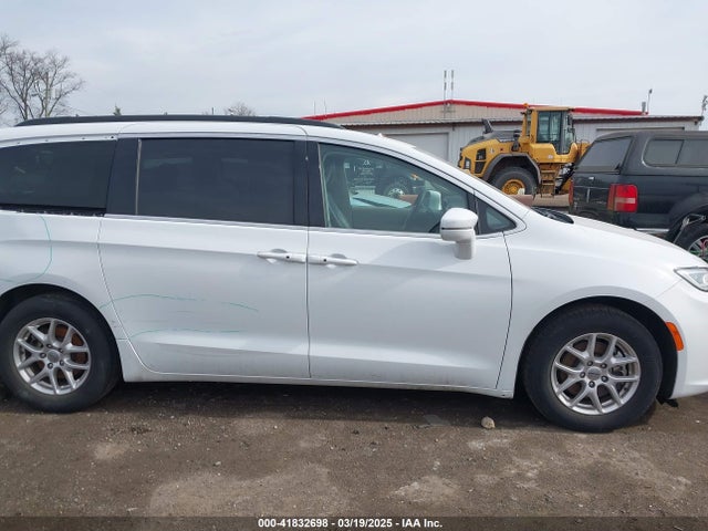 Chrysler Pacifica Touring L 2022 2C4RC1BG4NR188100 Image 13
