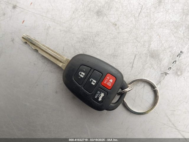 2T1BPRHE1EC228112 Toyota Corolla Le Eco Plus