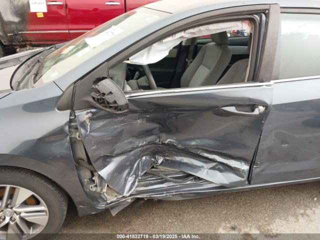 2T1BPRHE1EC228112 Toyota Corolla Le Eco Plus