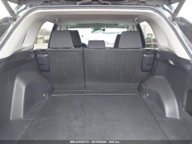 2T3P1RFV5KW043623 Toyota Rav4 Xle