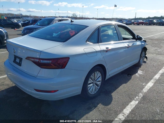 3VWC57BU4KM130979 Volkswagen Jetta 1.4t R-line/1.4t S/1.4t Se